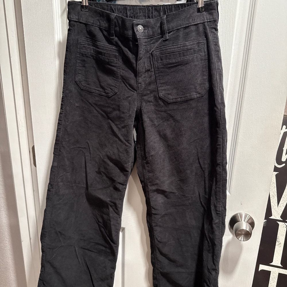American Eagle Corduroy mid Rise Baggy Wide Leg black/Onyx 4 short Stretch